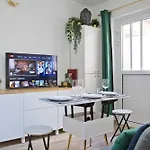 Constance - Heritage Suite Saint-Germain Courtyard Hideaway